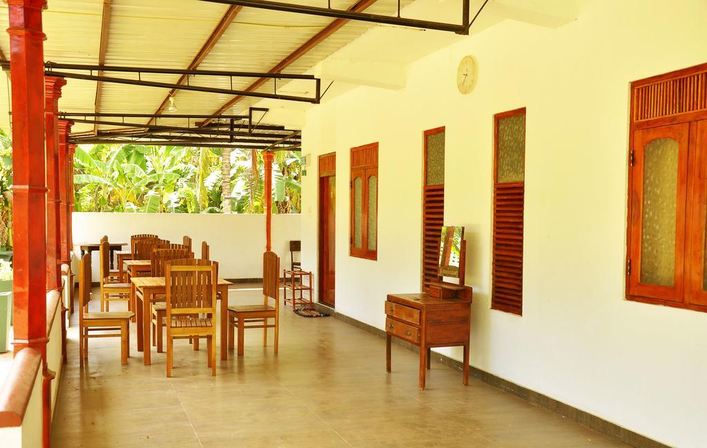 Hotel Flamingo Anuradhapura Exterior foto